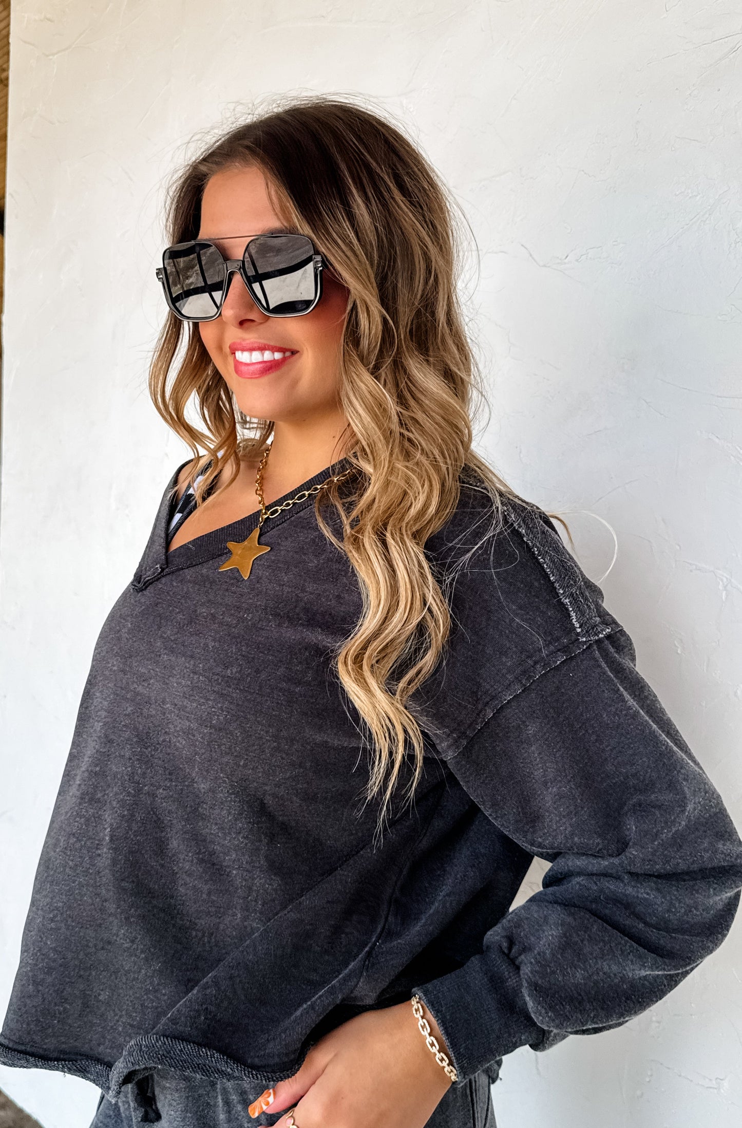 PREORDER- FADED FEELS VNECK PULLOVER