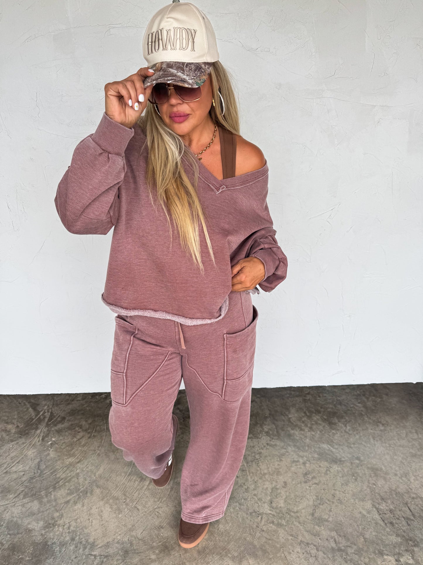 PREORDER- FADED FEELS VNECK PULLOVER