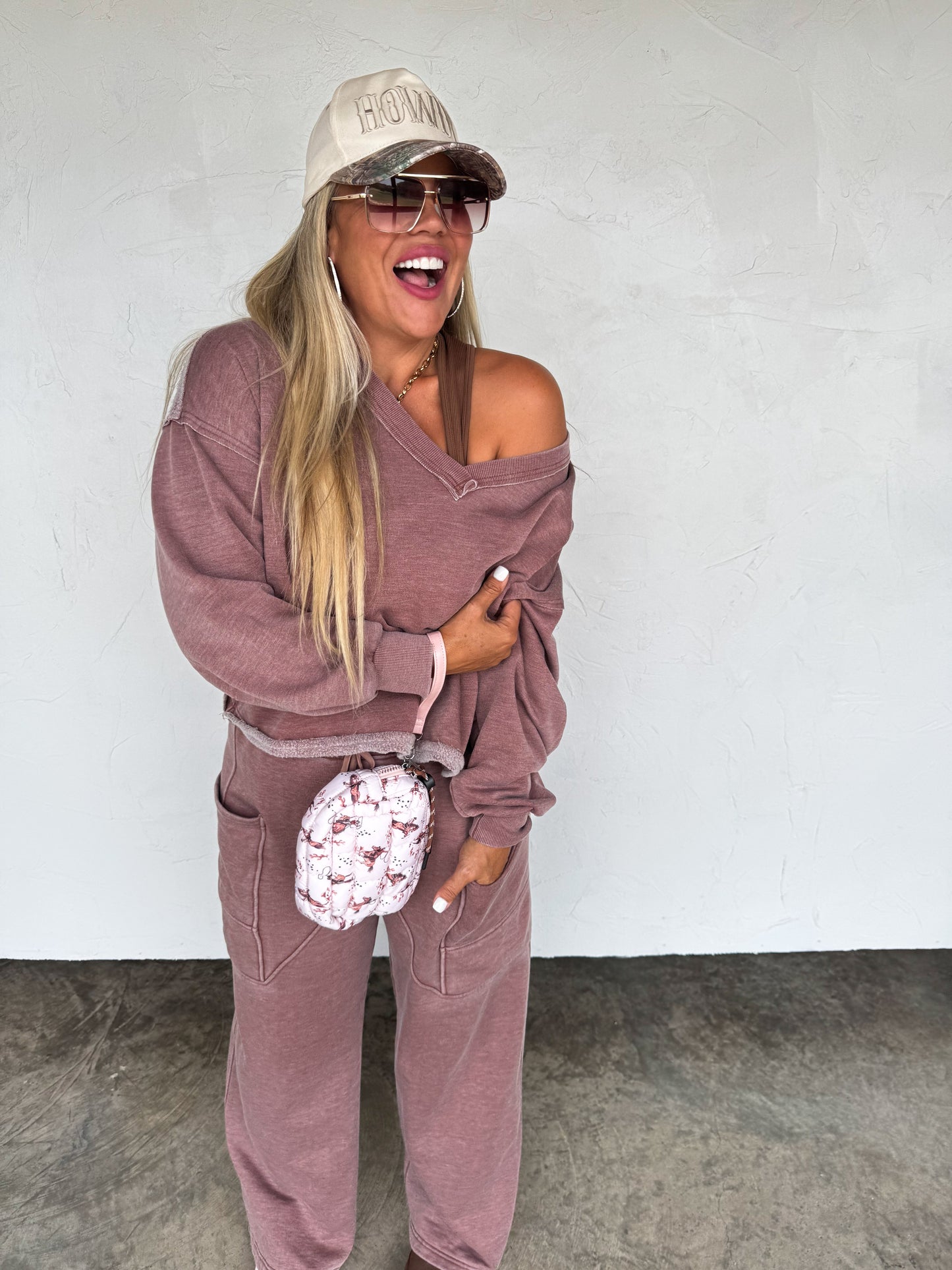 PREORDER- FADED FEELS VNECK PULLOVER