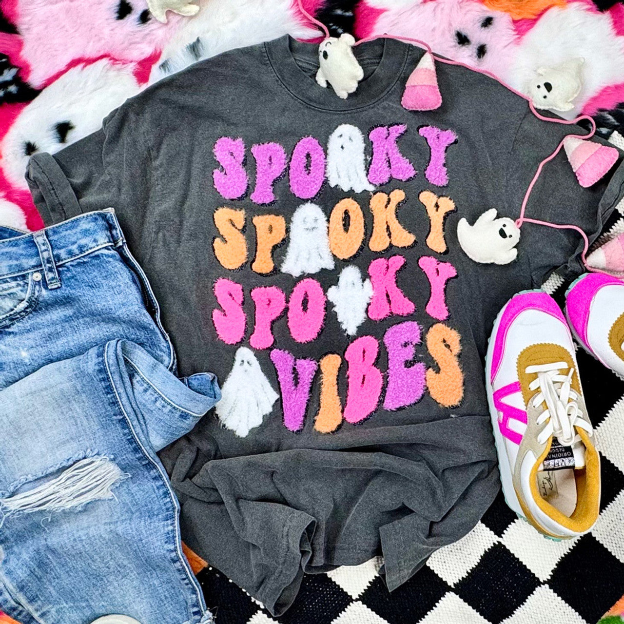 Spooky Vibes Ghost Fluffy Tee