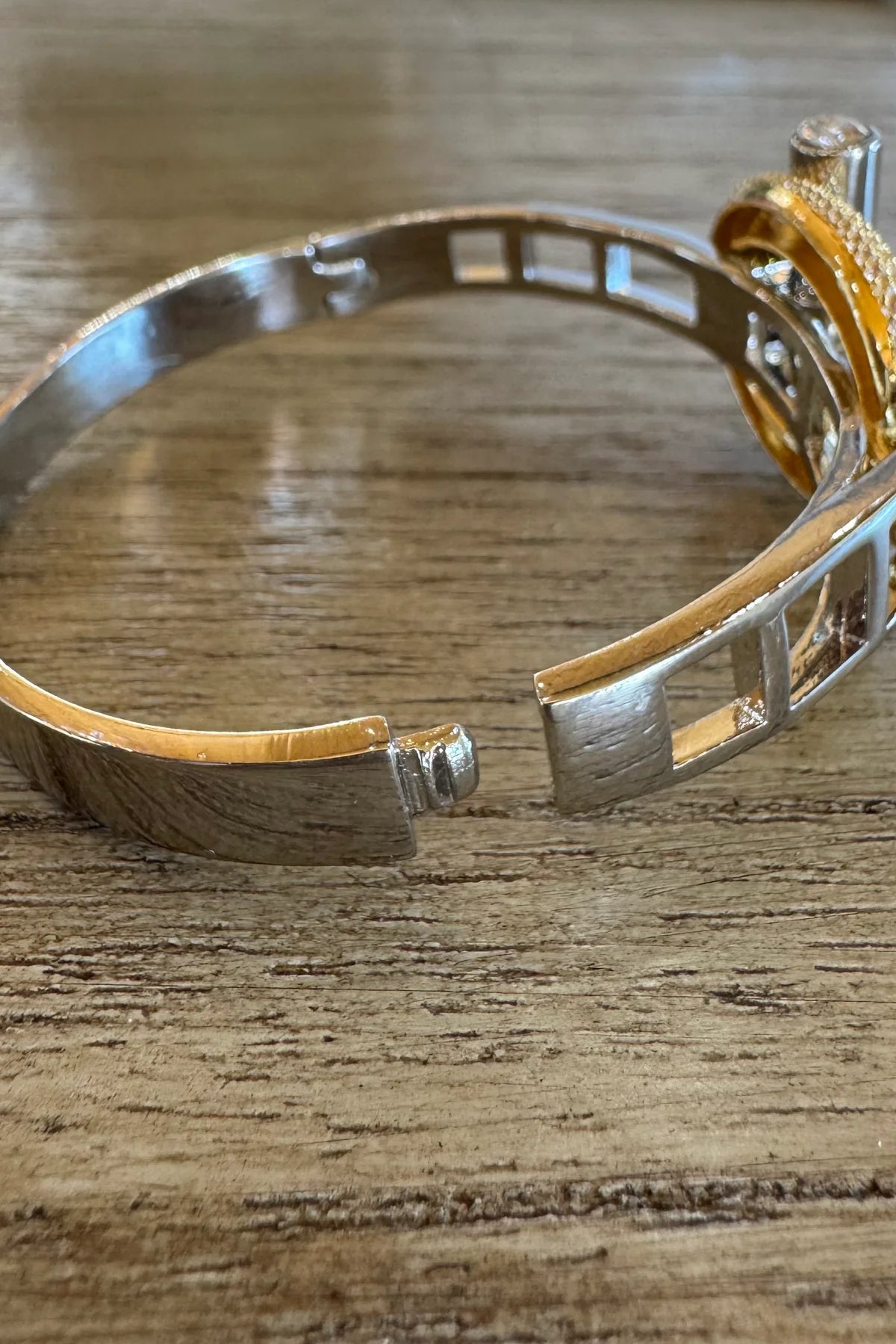 PAVE DIAMOND ANCHOR BANGLE