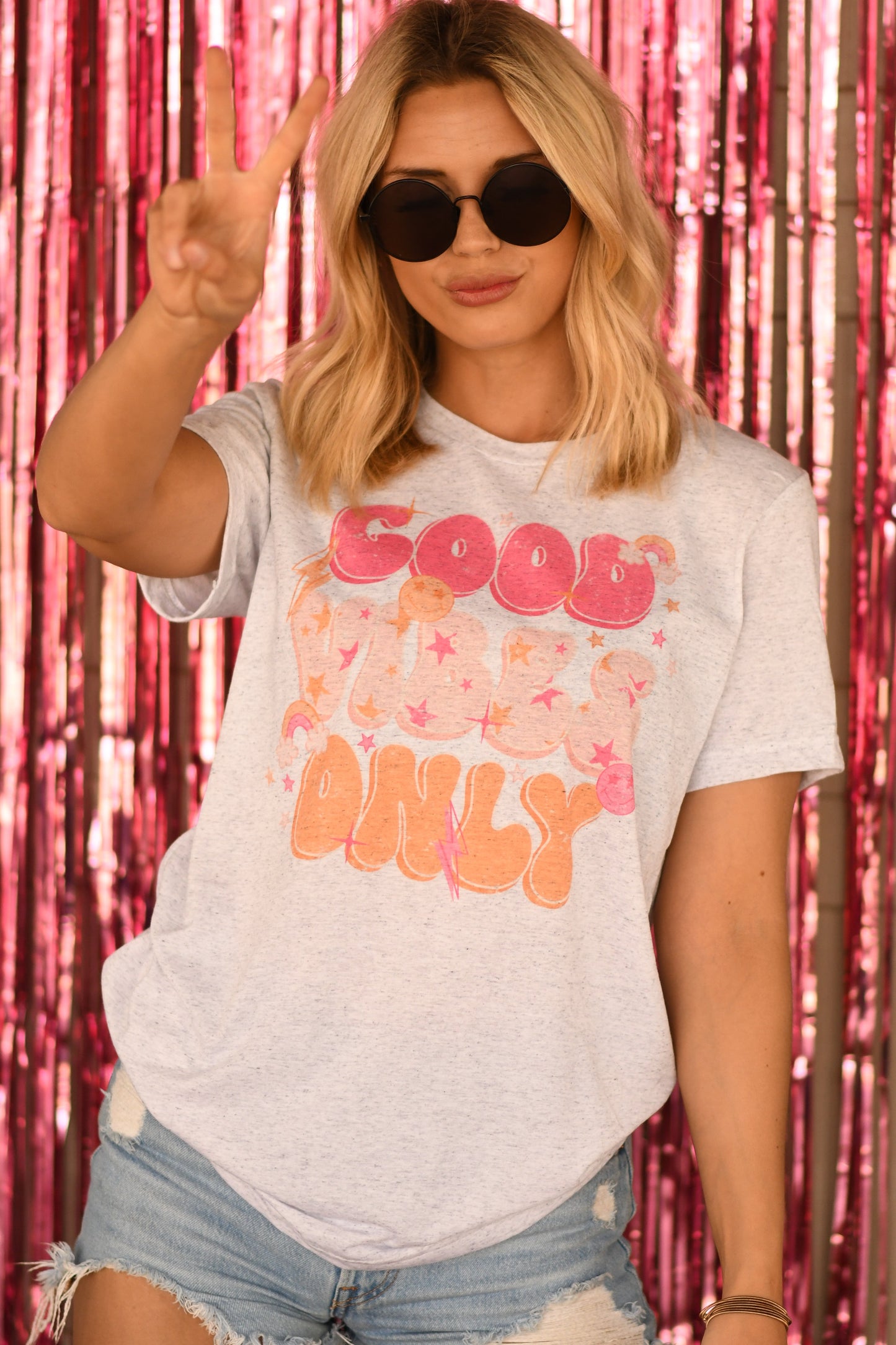 Good Vibes Only Tee