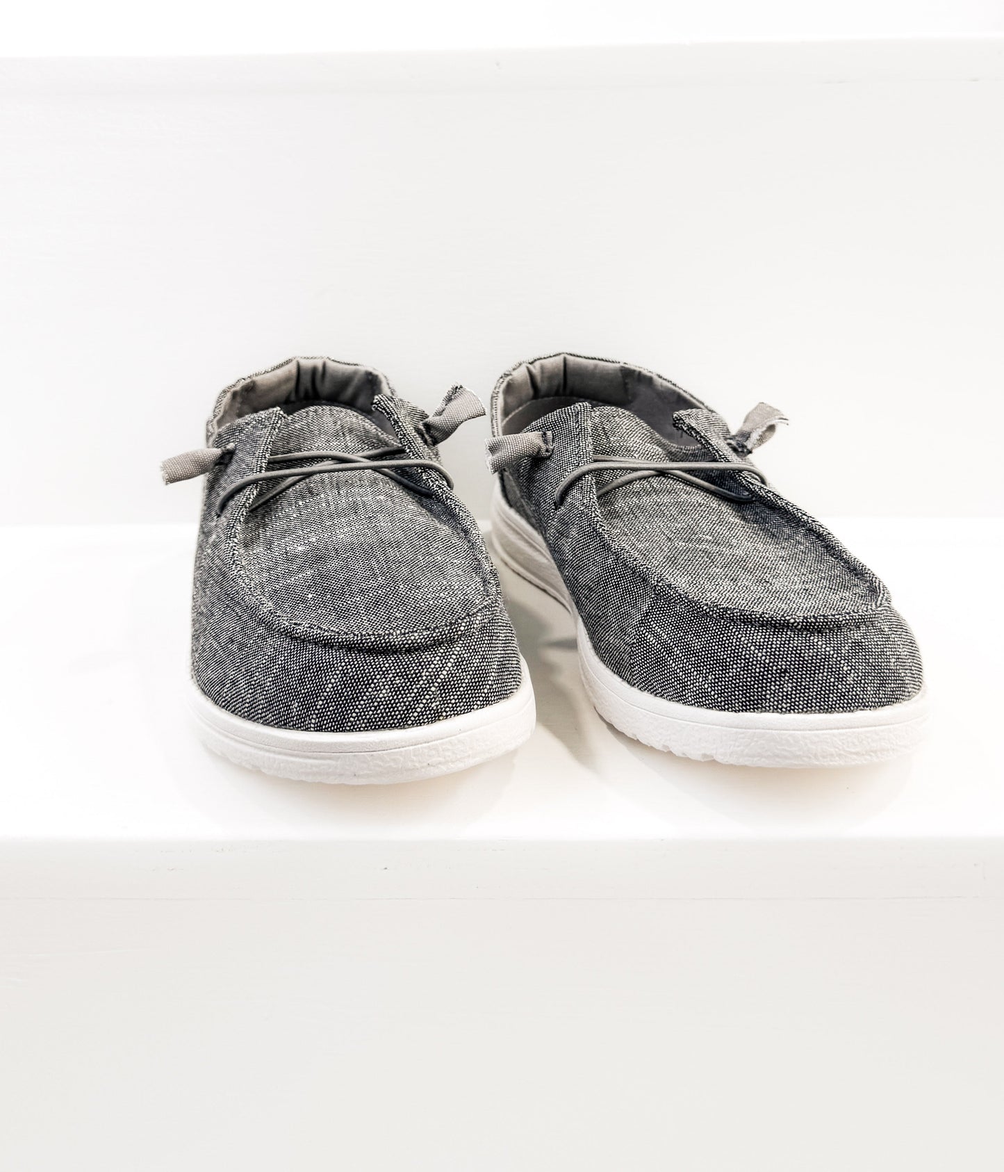 Maco Sneaker in Charcoal
